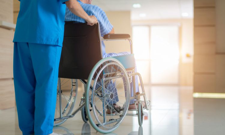 Conoce qué hace el auxiliar de enfermería